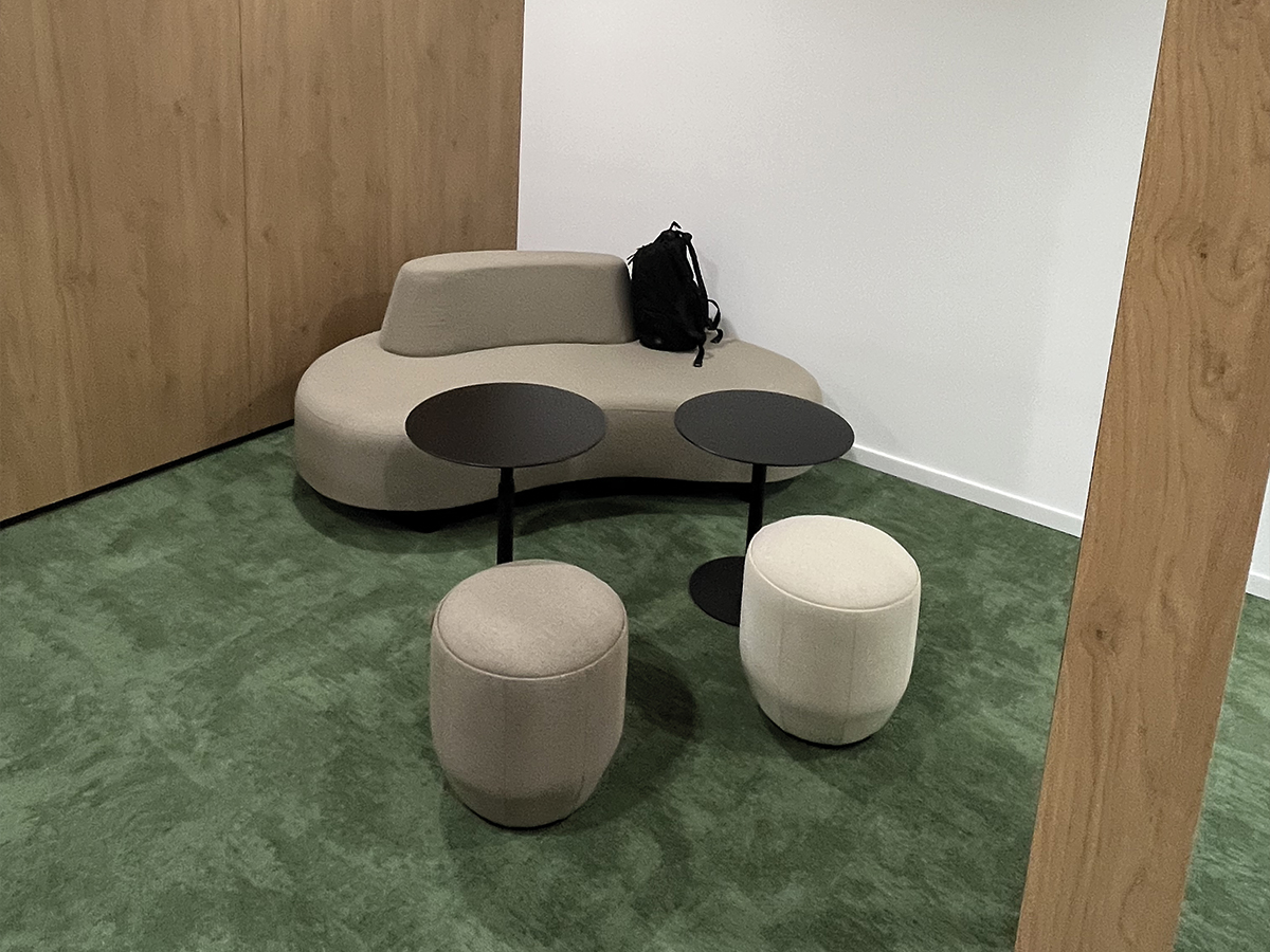 YOURS - Aménagements d’une zone de bureaux